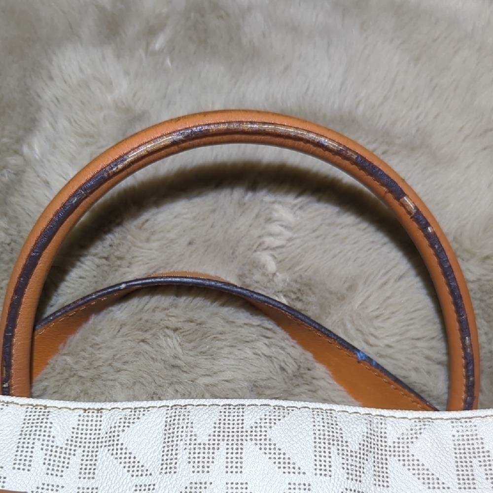 Michael Kors Cream and Tan Satchel - Picture 14 of 15